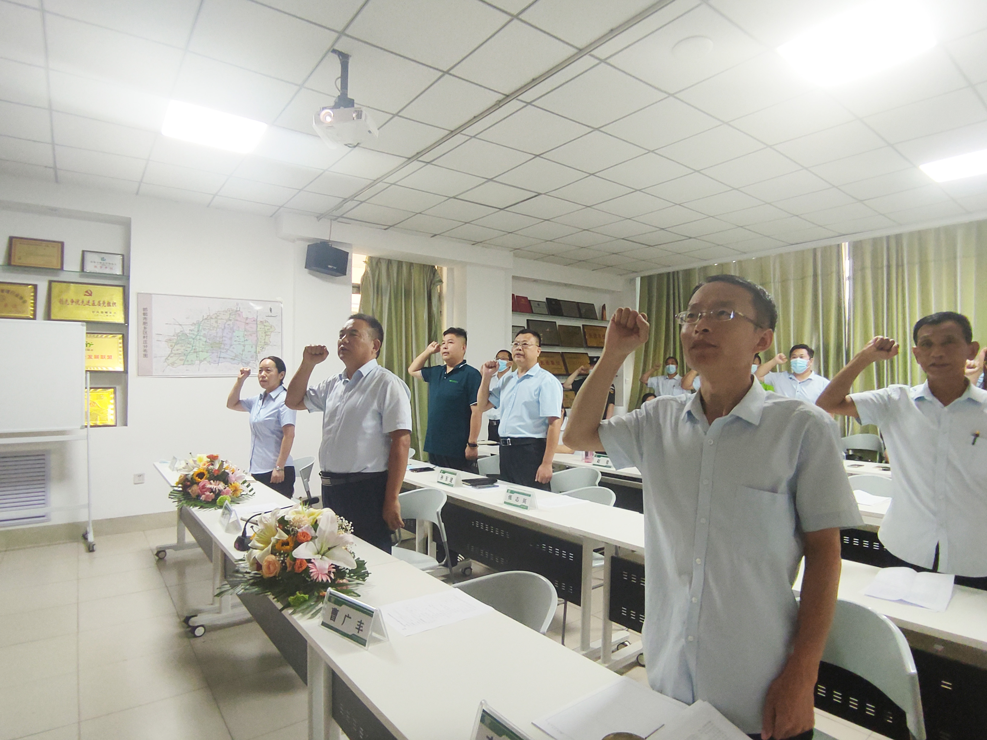 百年奮斗中國夢(mèng)  富裕安康新征程